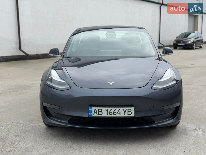 Седан Tesla Model 3 2019 в Вінниці