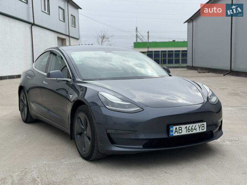 Седан Tesla Model 3 2019 в Вінниці