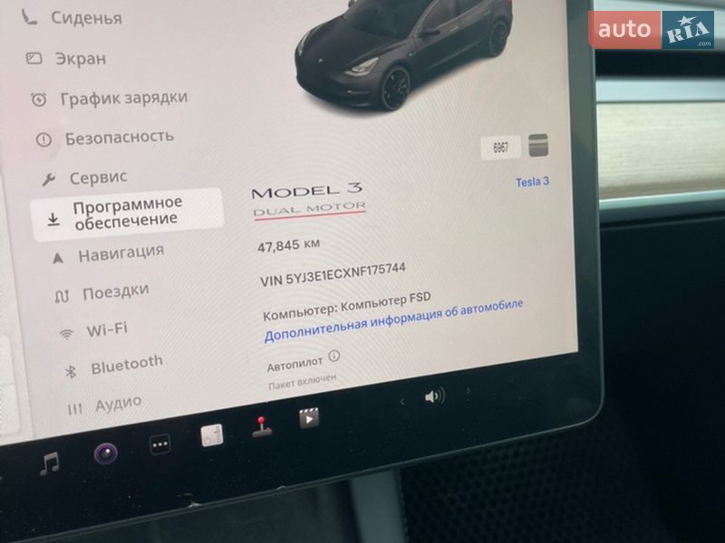 Седан Tesla Model 3 2022 в Львове