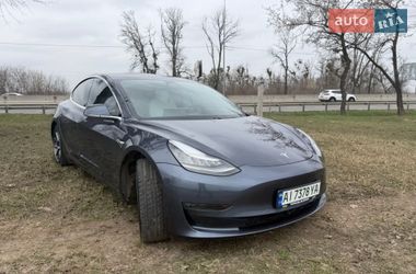 Седан Tesla Model 3 2020 в Києві