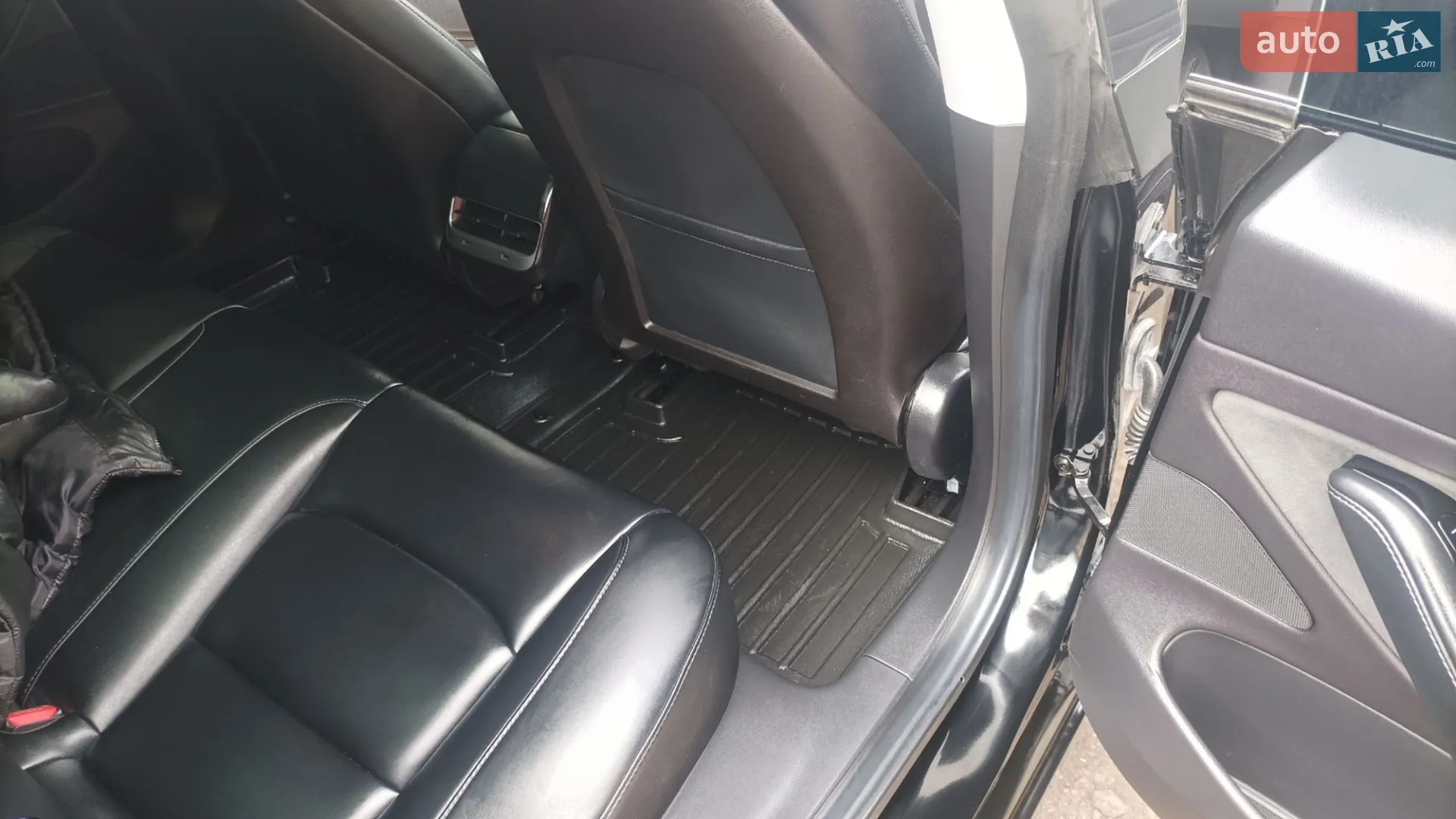 2019 Tesla Model 3 - мініатюра 8