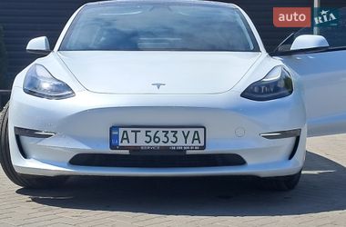 Седан Tesla Model 3 2020 в Івано-Франківську