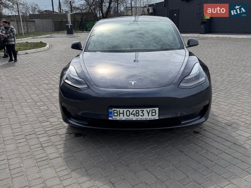 Седан Tesla Model 3 2021 в Одесі