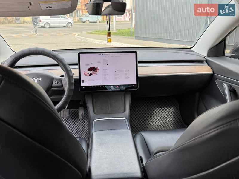 Седан Tesla Model 3 2021 в Одесі