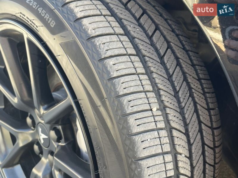 Седан Tesla Model 3 2022 в Кропивницькому