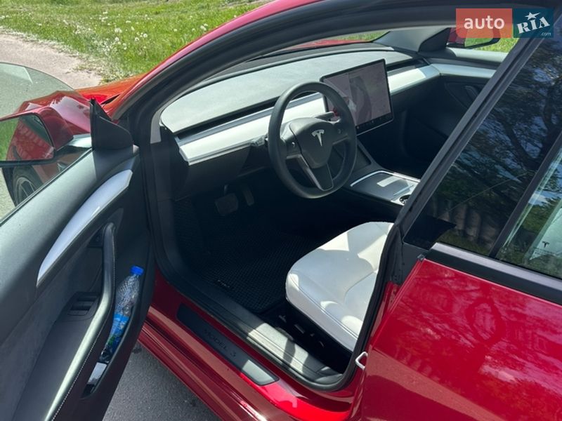 Седан Tesla Model 3 2021 в Киеве фото 3 Седан Tesla Model 3 2021 в Киеве
