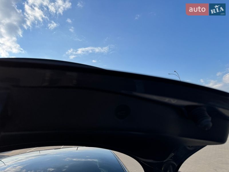 Седан Tesla Model 3 2023 в Виннице