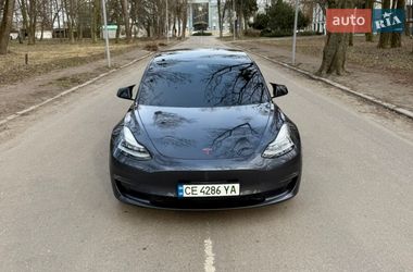 Седан Tesla Model 3 2018 в Черновцах