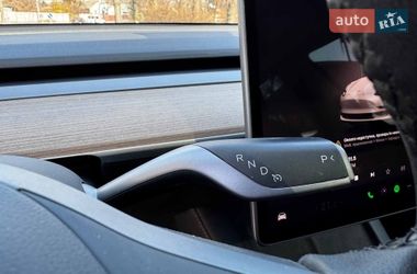 Седан Tesla Model 3 2022 в Киеве