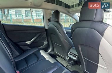 Седан Tesla Model 3 2022 в Киеве