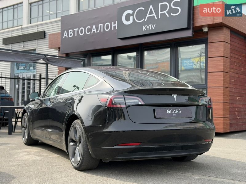 Седан Tesla Model 3 2019 в Киеве