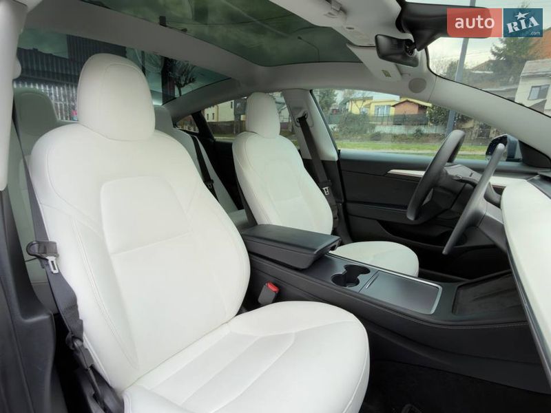 Седан Tesla Model 3 2022 в Львове фото 19 Седан Tesla Model 3 2022 в Львове