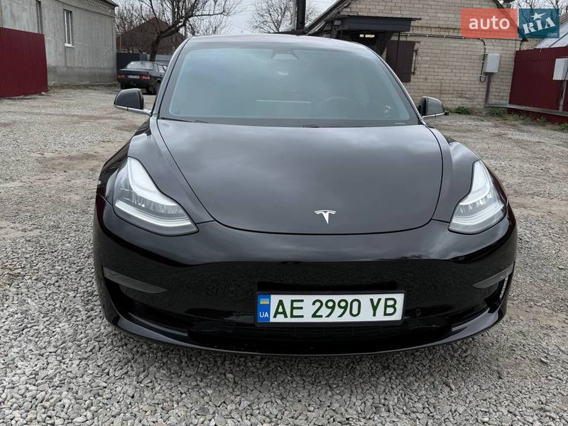 Седан Tesla Model 3 2019 в Павлограді