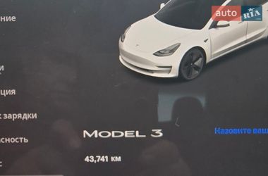 Седан Tesla Model 3 2023 в Львові