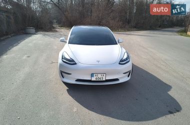 Седан Tesla Model 3 2020 в Дніпрі
