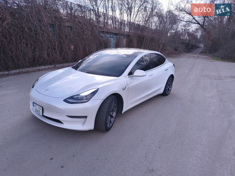 Седан Tesla Model 3 2020 в Днепре фото 5 Седан Tesla Model 3 2020 в Днепре