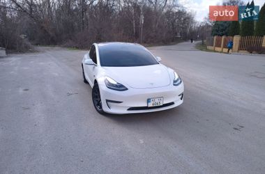 Седан Tesla Model 3 2020 в Дніпрі
