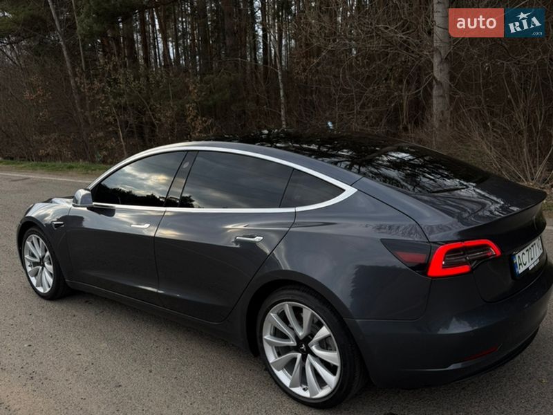 Седан Tesla Model 3 2018 в Ковеле