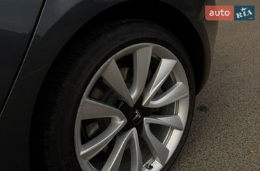 Седан Tesla Model 3 2018 в Ковелі