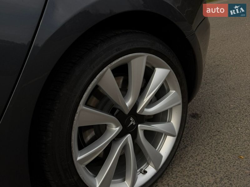 Седан Tesla Model 3 2018 в Ковеле