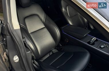 Седан Tesla Model 3 2018 в Ковелі