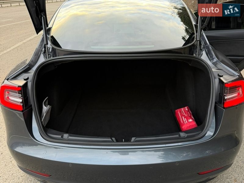 Седан Tesla Model 3 2018 в Ковеле