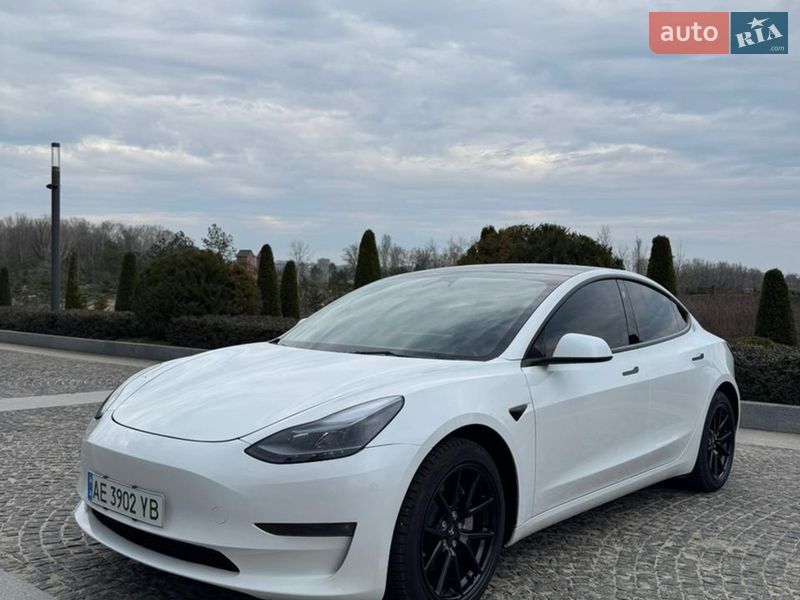 Седан Tesla Model 3 2023 в Днепре фото 4 Седан Tesla Model 3 2023 в Днепре