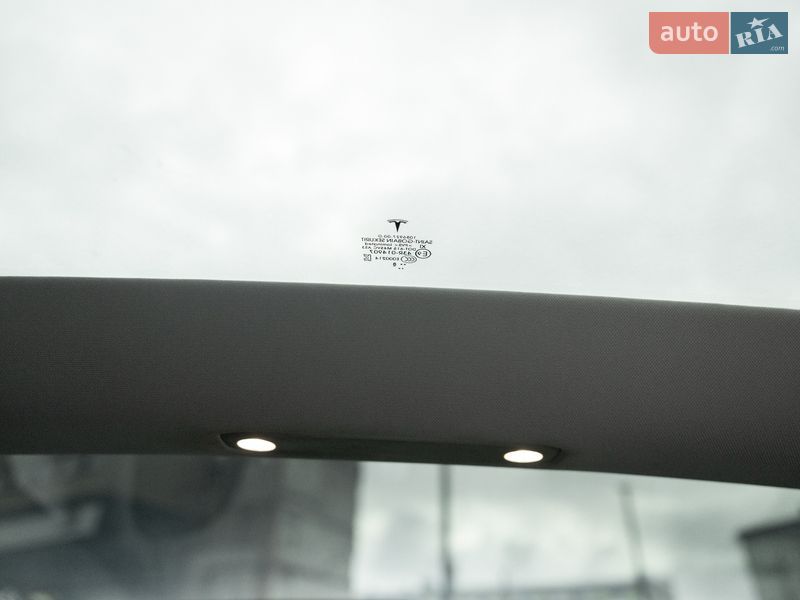 Седан Tesla Model 3 2018 в Житомирі