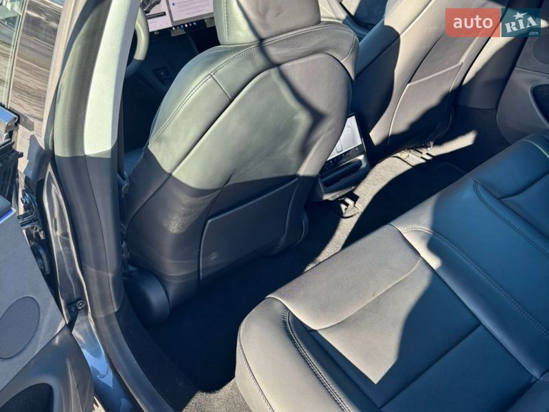 Седан Tesla Model 3 2025 в Днепре