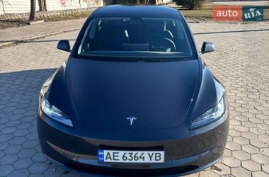 Седан Tesla Model 3 2025 в Днепре