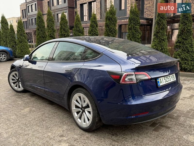 Седан Tesla Model 3 2021 в Києві