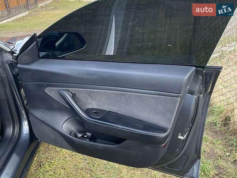 Седан Tesla Model 3 2019 в Львове фото 16 Седан Tesla Model 3 2019 в Львове