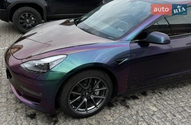 Седан Tesla Model 3 2021 в Києві