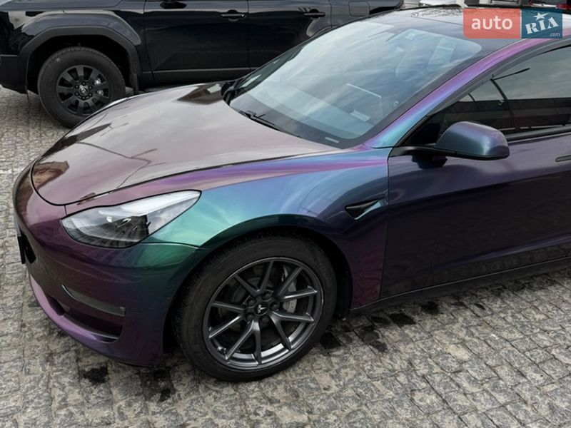 Седан Tesla Model 3 2021 в Києві