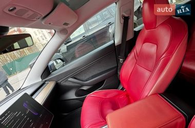 Седан Tesla Model 3 2021 в Києві