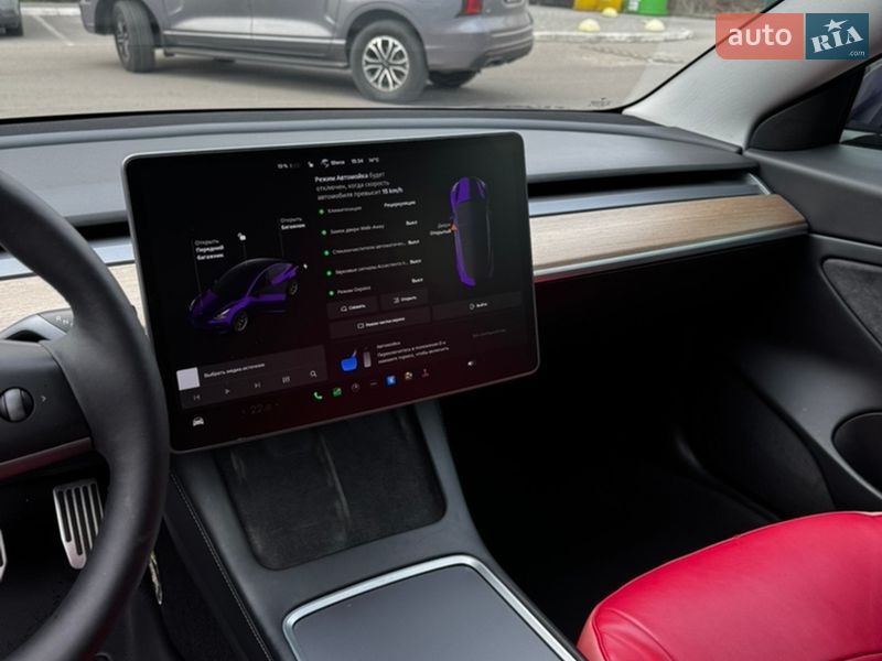 Седан Tesla Model 3 2021 в Києві