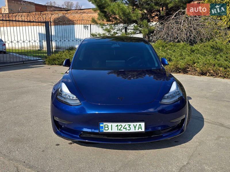Седан Tesla Model 3 2019 в Полтаве