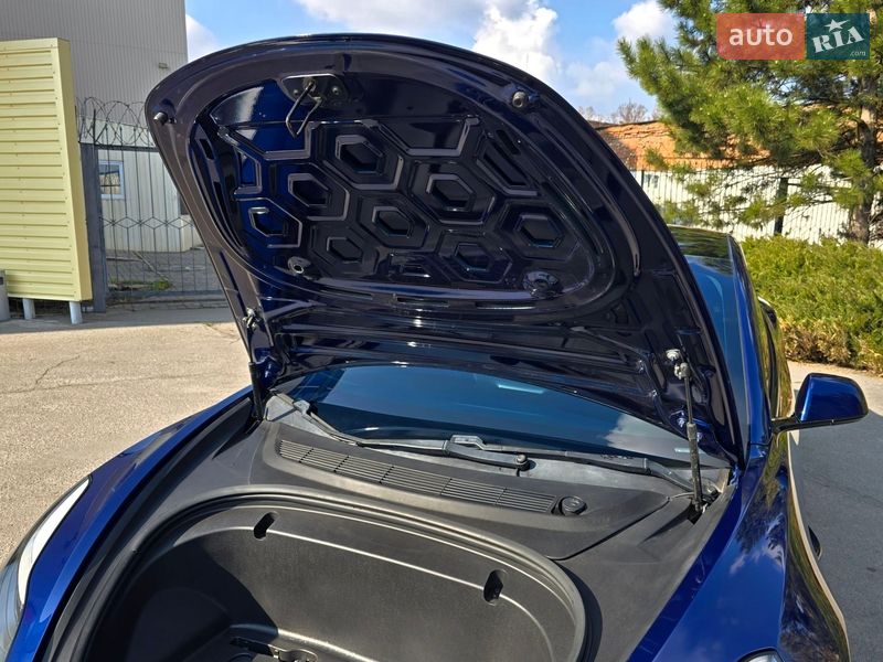 Седан Tesla Model 3 2019 в Полтаве
