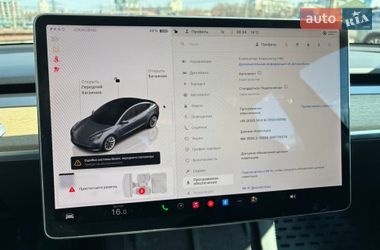 Седан Tesla Model 3 2022 в Киеве