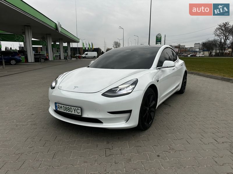 Седан Tesla Model 3 2019 в Житомирі