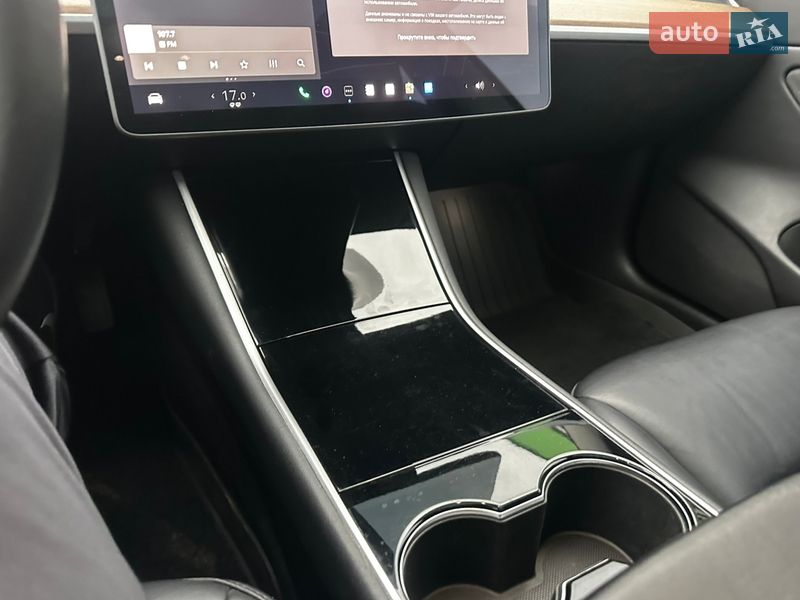 Седан Tesla Model 3 2019 в Житомирі