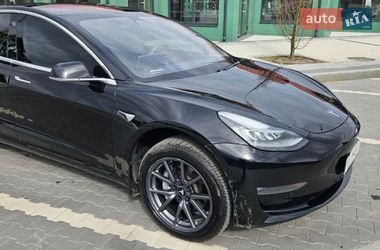 Седан Tesla Model 3 2018 в Ирпене