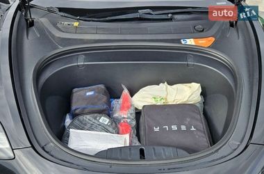 Седан Tesla Model 3 2018 в Ирпене
