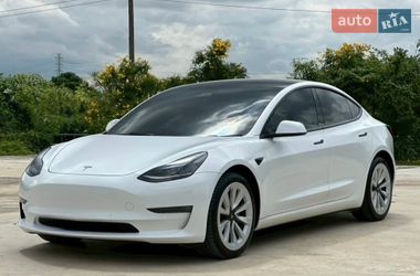 Седан Tesla Model 3 2023 в Киеве