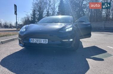 Седан Tesla Model 3 2019 в Виннице