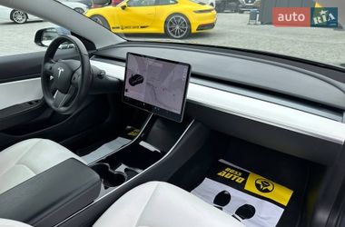 Седан Tesla Model 3 2019 в Ивано-Франковске