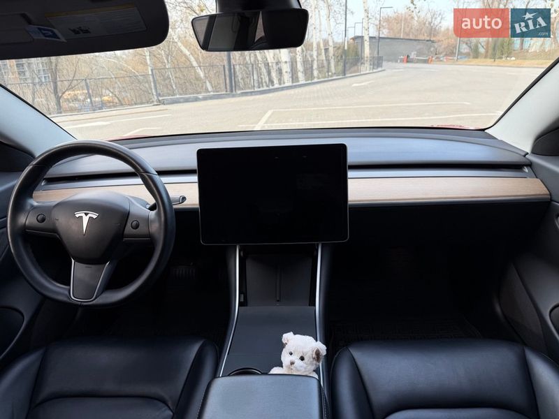 Седан Tesla Model 3 2018 в Киеве