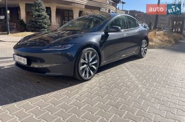 Седан Tesla Model 3 2024 в Киеве