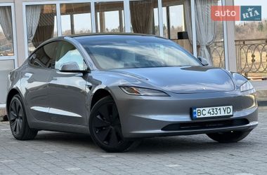 Седан Tesla Model 3 2024 в Дрогобыче