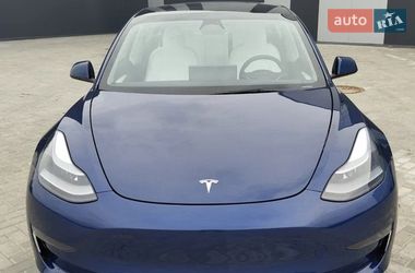 Седан Tesla Model 3 2023 в Балте